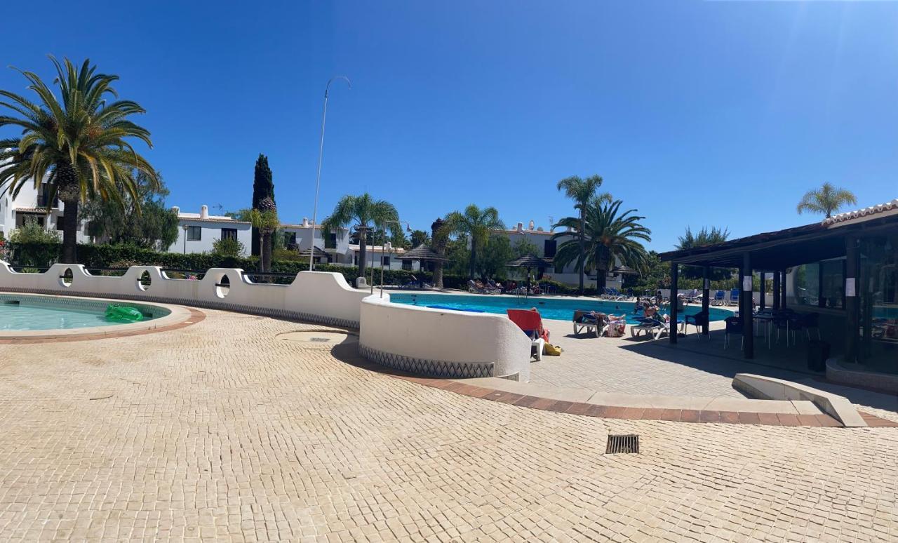 Апартаменты Albufeira Sao Rafael Family Apartament Экстерьер фото